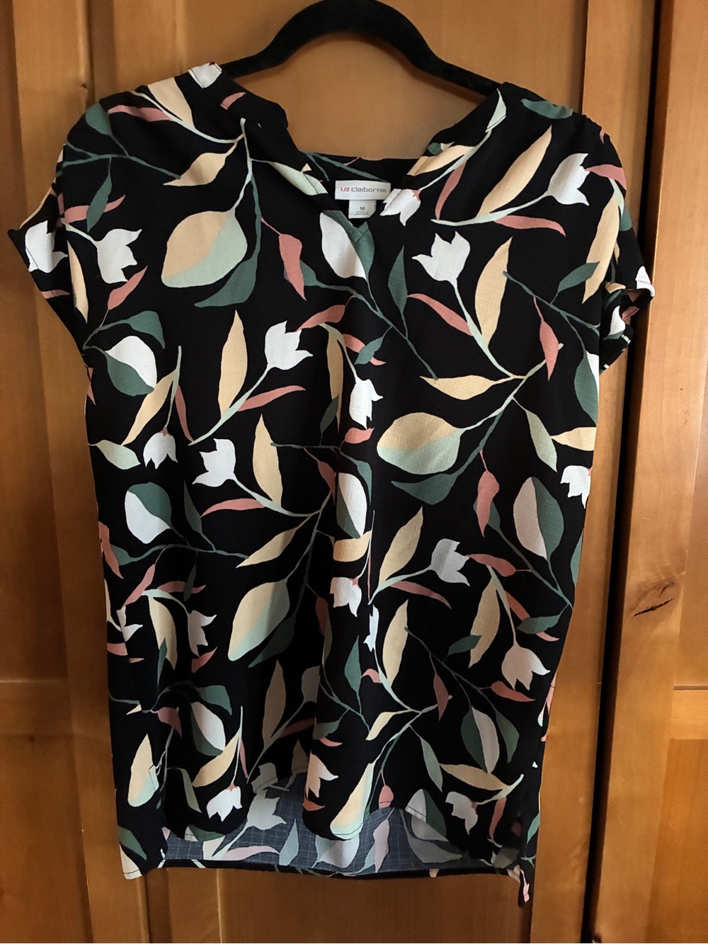 Liz Claiborne Black Floral Cap-Sleeve Blouse #118